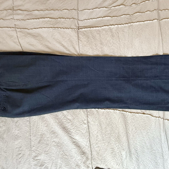 Banana Republic - Two Pair Men’s Dress Pants, 30x30 Tailored Slim Fit, Navy,Gray - Picture 4 of 10